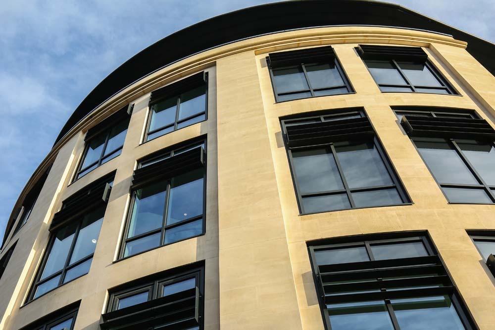 uPVC windows vs aluminium windows: Pros, cons and cost considerations