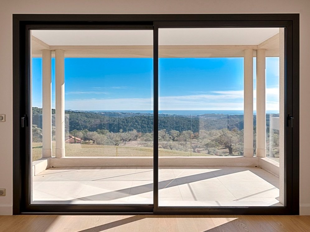 Cortizo 4700 slimline aluminium sliding door design