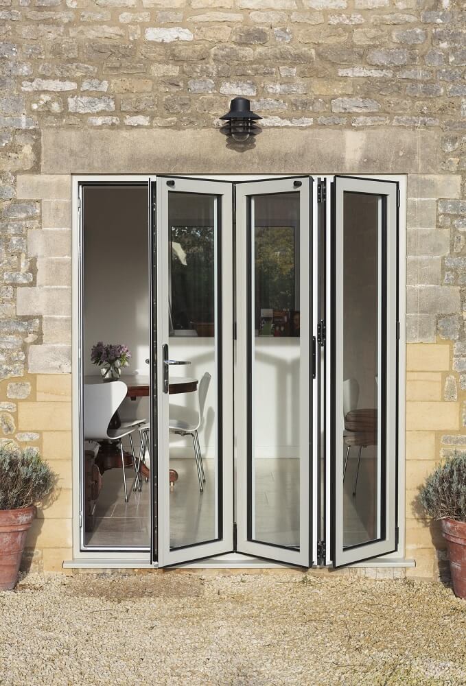 Visofold 1000 The Visofold series of slide-folding doors offer impressive opening apertures that can unite internal and external areas creating unique living and social areas. Suitable for both residential and commercial applications.